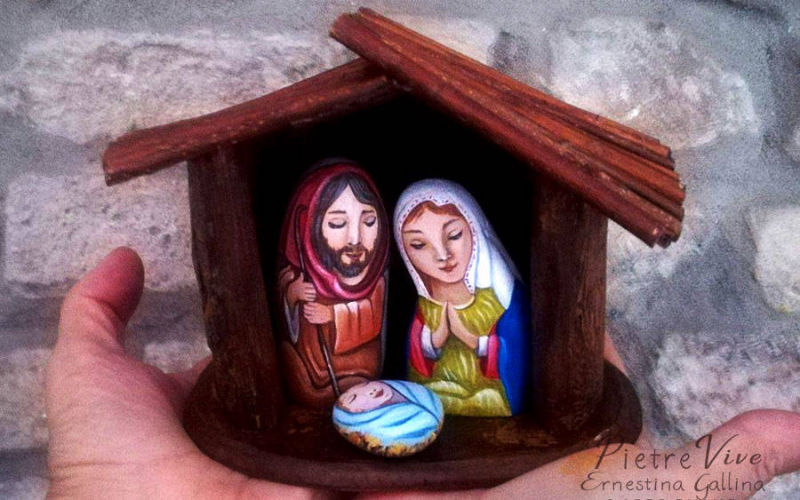Presepino Natale  sassi dipinti