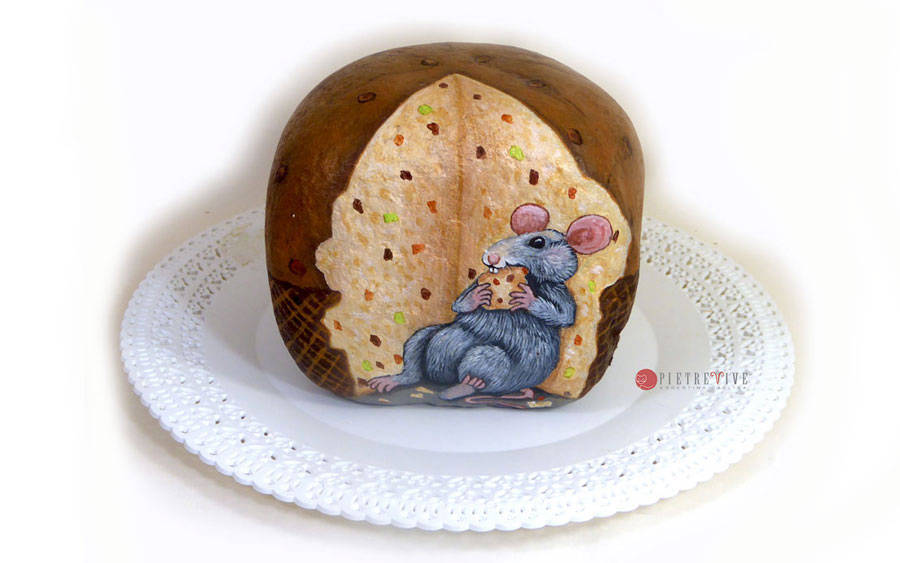 Panettone di sasso con topo