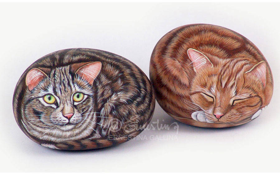Due gatti, pittura sui sassi