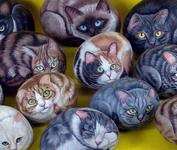 Gatti dipinti sui sassi, pietre dipinte